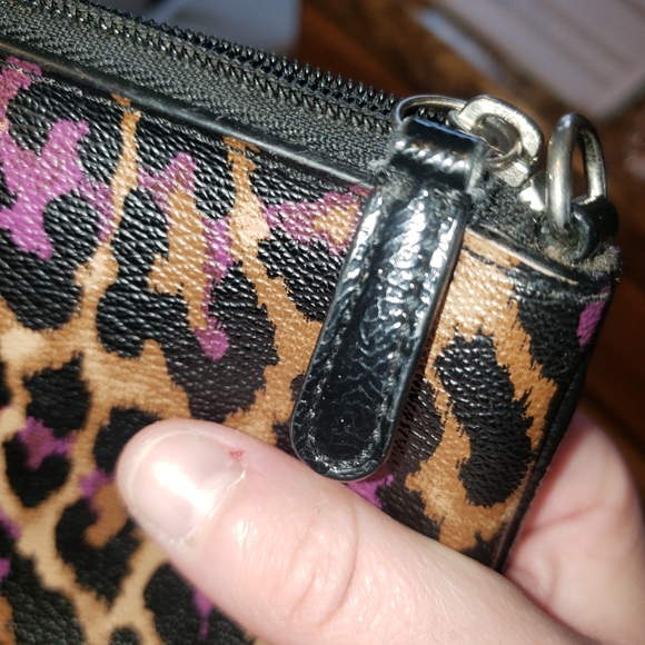 Coach wristlet - Picture 2 of 6